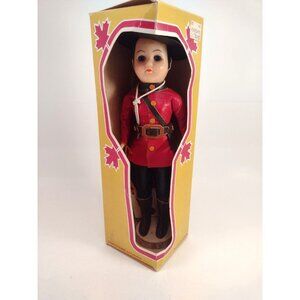 Indian Art Eskimo Canadian Man Mountie Doll Vintage Figurine w/ Box Canada Male